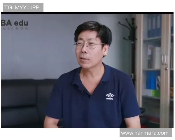 杨伟专访：从青涩少年到足球巨星的成长之路回顾