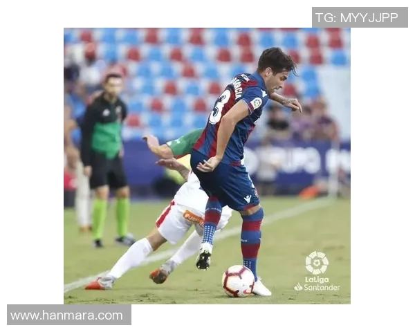 深圳足球队以52分领跑挑战赛积分榜展现强劲实力和团队合作精神 深圳足球队以52分领跑挑战赛积分榜展现强劲实力和团队合作精神