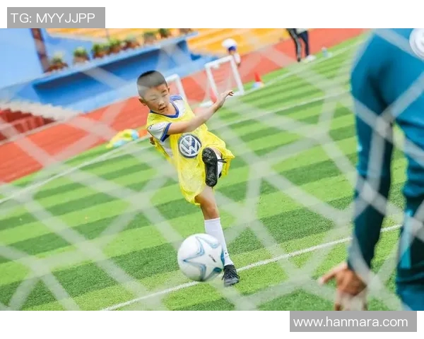 足球明星魅力头像下的女孩青春风采与梦想追逐 足球明星魅力头像下的女孩青春风采与梦想追逐